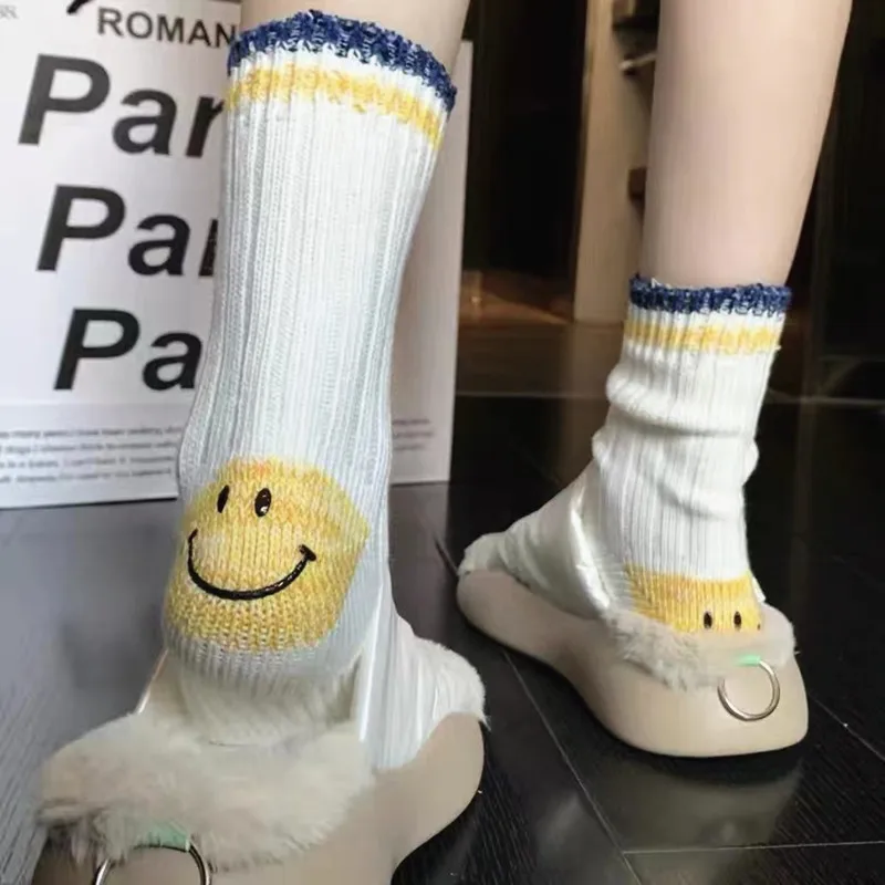 1 para styl japoński oddychający kolor wzór z uśmiechem miękkie środkowe rurki pończochy bawełniane skarpetki dla dziewczyny moda damska