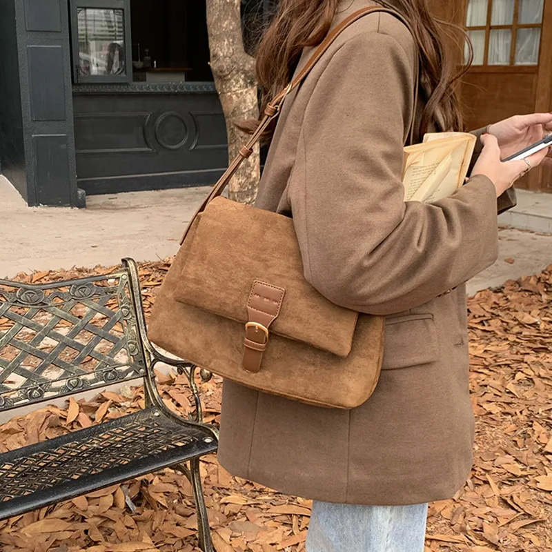 Bolso de hombro para mujer, bandolera cuadrada pequeña, estilo retro, informal, para otoño e invierno, 2024