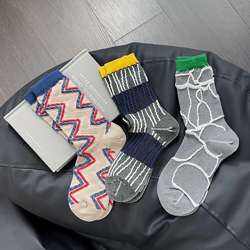 Embossment Socks Women 2025 Autumn Geometric Color Matching Middle Tube Socks Ethnic Harajuku Retro Streetwear Cotton Long Socks