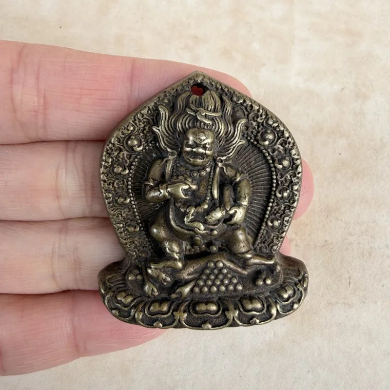 Tibetan-style brass Buddha pendant, antique Tibetan-style black god plaque, small Buddha statue, distressed craft ornament