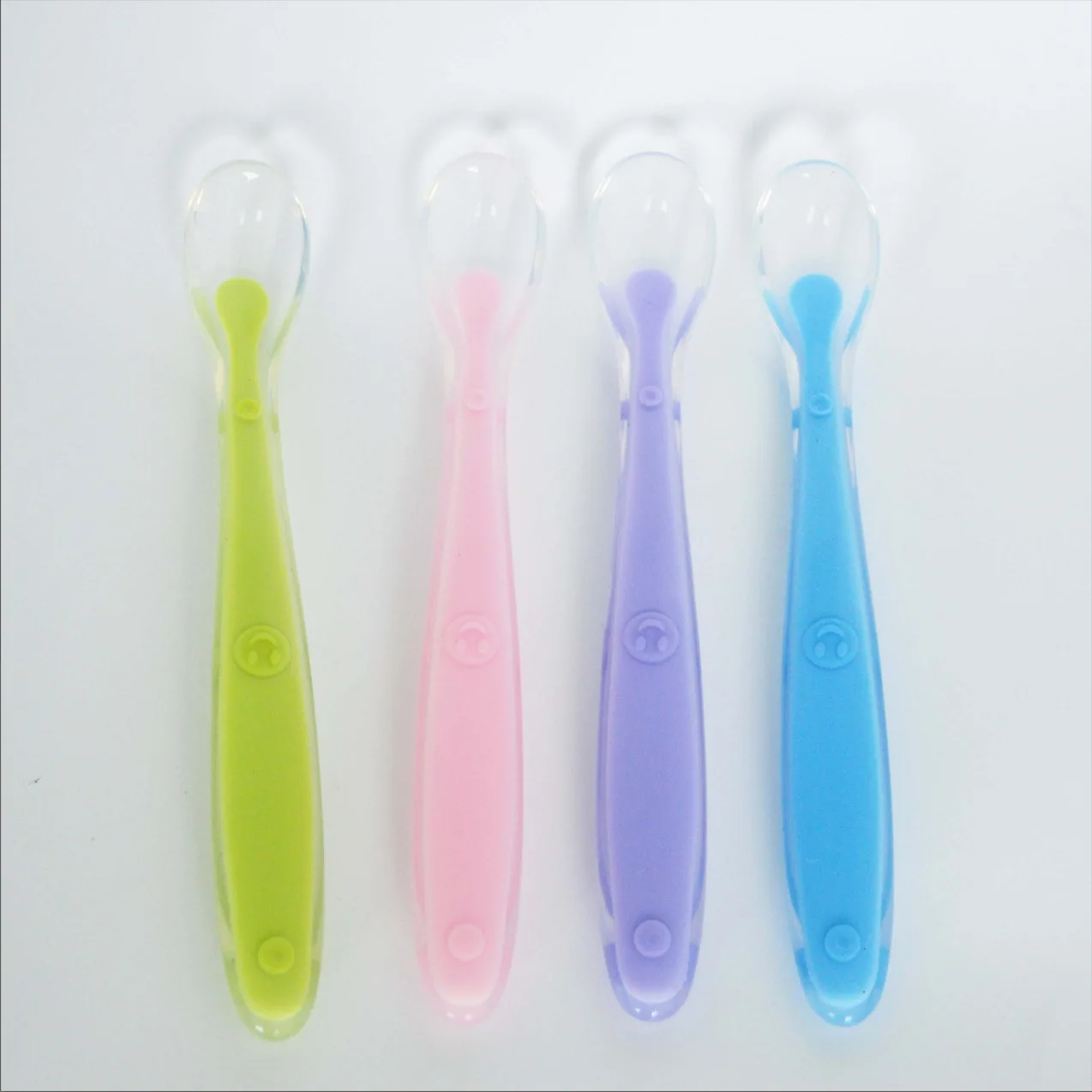 Hot Sale Baby Soft Silicone Spoon Candy Color Temperature Sensing Spoon Children Food Baby Feeding Tools baby plate