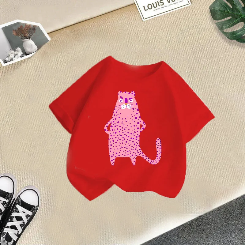 new summer collection of girls' T-shirts with short sleeves, round necks, printed designs featuring cute cats, and loose fit – p