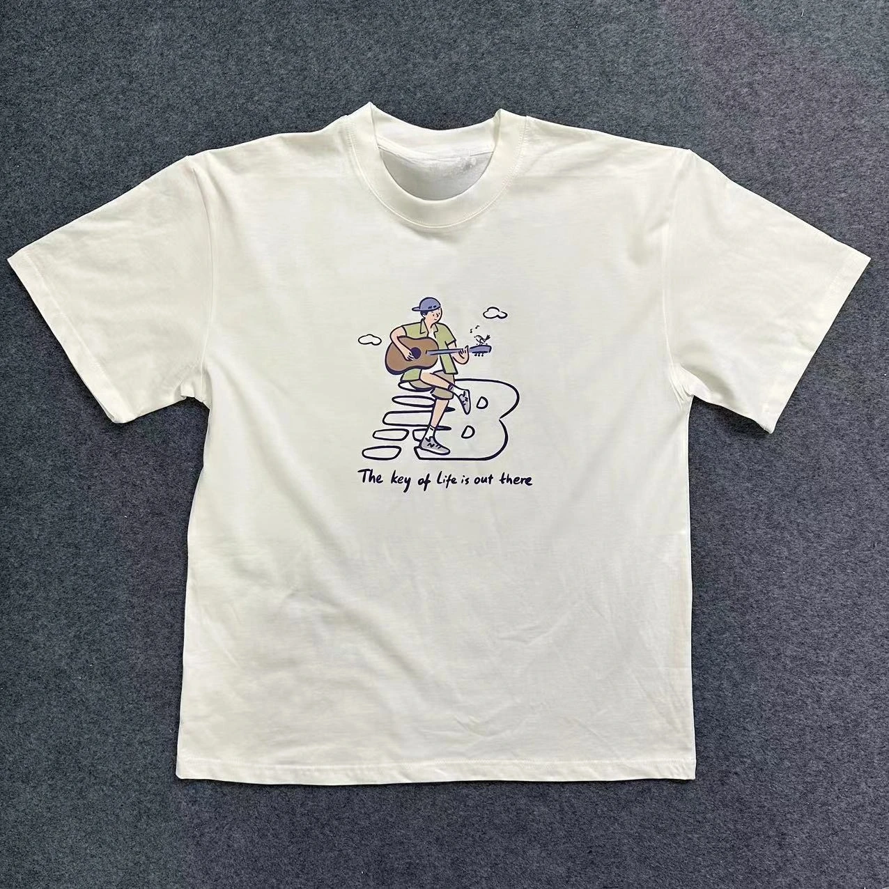 

2025 Summer Fashion Retro Guitar Boy Printed Top Men's and Women's Same Bottom Shirt Loose Cotton T-Shirt