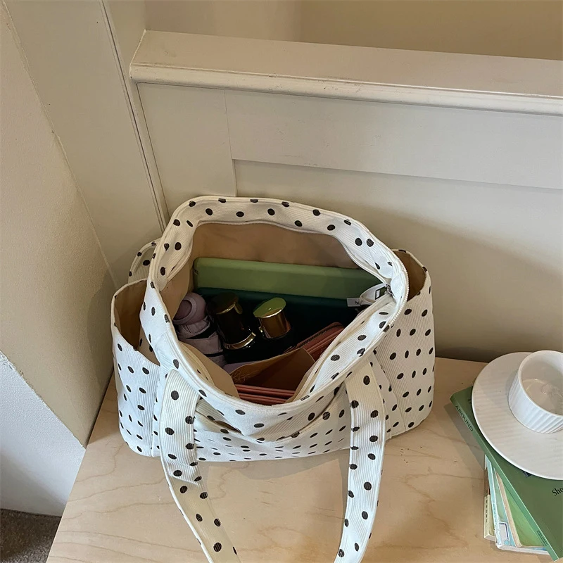 Koreanische Vintage Polka-Dot-Tragetasche für Frauen, Große Kapazität, Einzel-Schulter-Handtasche, Lässige Alltags-, Schul- und Pendler-Schultertasche – Detail 6