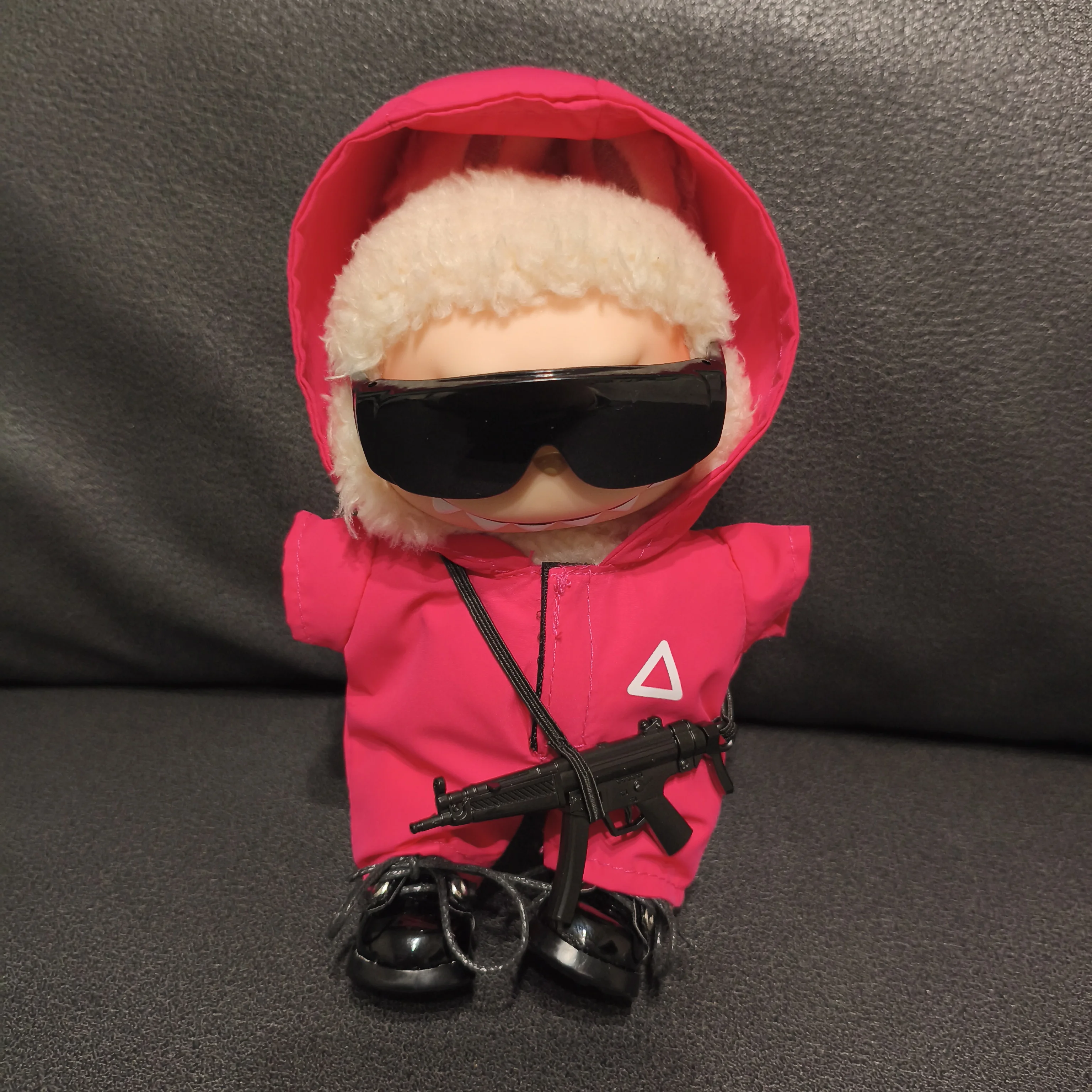

17cm Labubu Fashion Color Protective Mirror Mini Backpack 10cm Cotton Doll Sunglasses Space Bag Mini Skateboard Accessories Gift