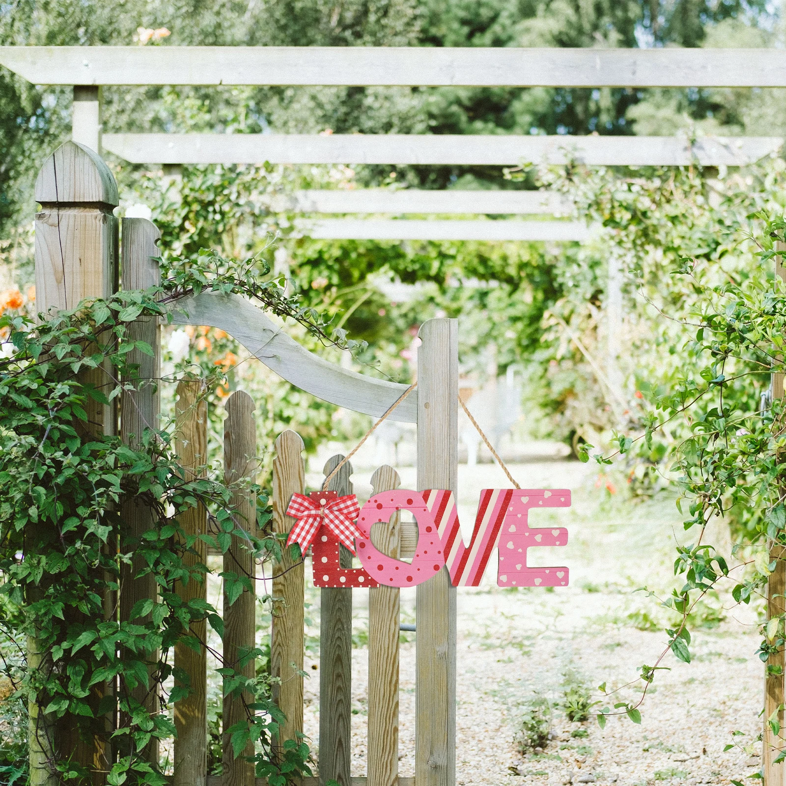

Wooden Heart Shaped Hanging Sign Valentine Decor Romantic Door Decoration Outdoor Porch Wreath Wood Wall Front Home