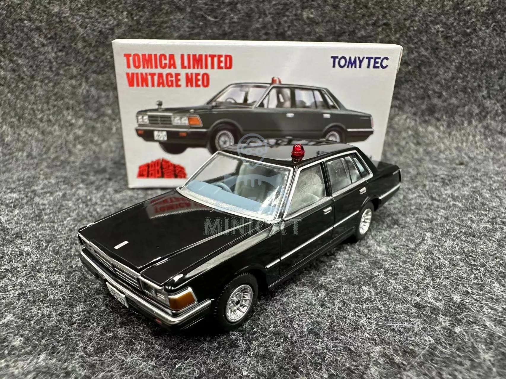 TAKARA TOMY TOMICA 1:64TLV LV Western Police Vol.26 Cedric Duke Legering compressie miniatuur model, volwassen decoratie, verjaardagscadeau