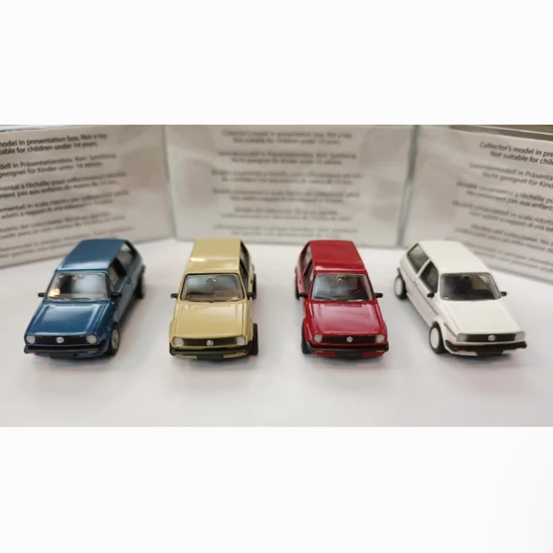 

Premium ClassiXXs PCX 1: 87 Scale VW Polo II Plastic Car Model Classics Adult Souvenir Gift Static Display