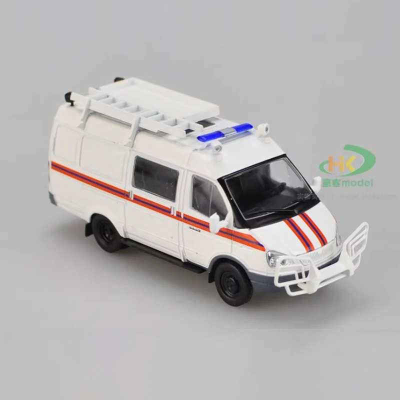 Diecast in scala 1:43 Transit Ambulanza medica Van Modello di auto in lega Prodotto finito Simulazione Collezione di giocattoli Regalo Modello