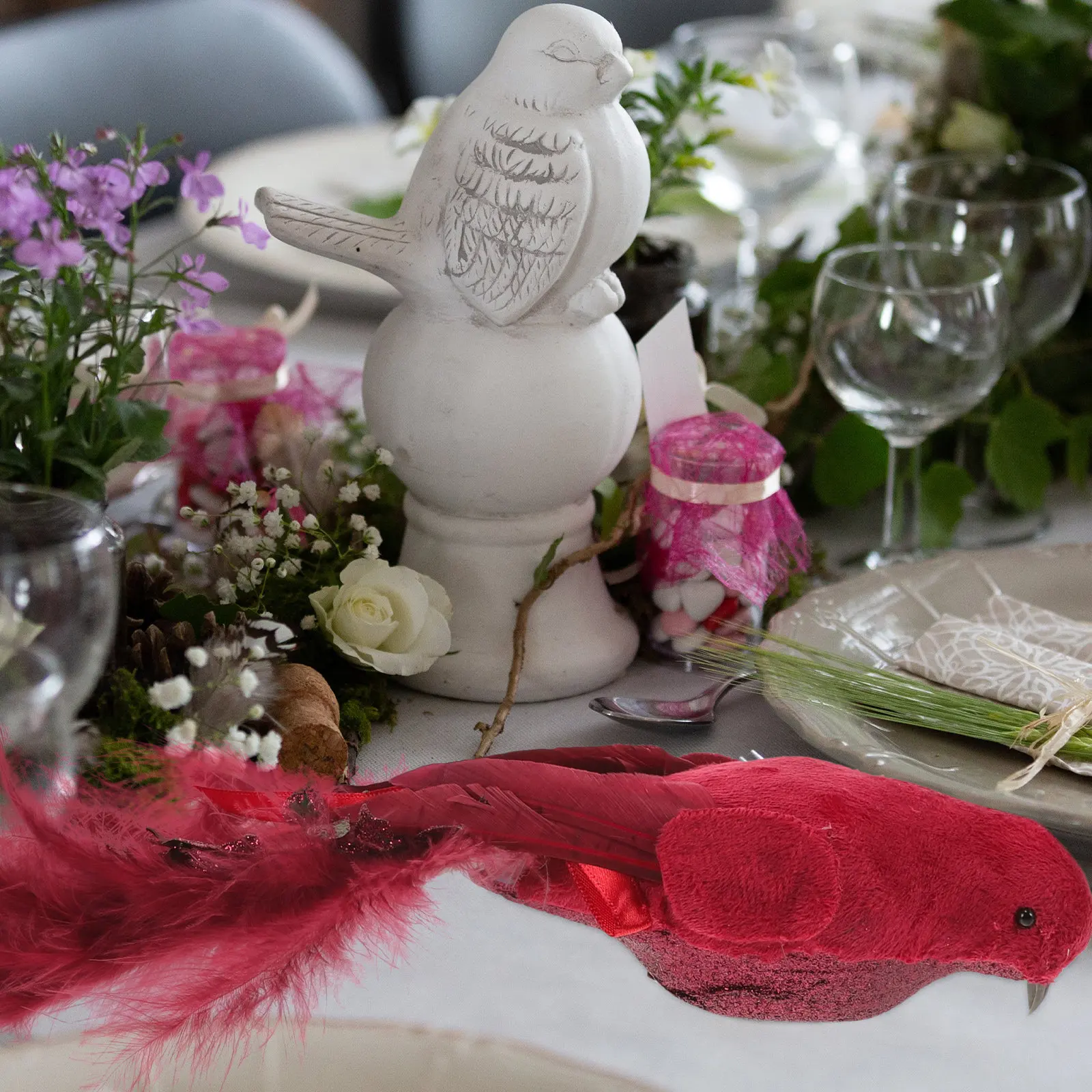 Premium Foam Peacock Ornament Shiny Bird Decoration for Indoor Use Wedding Banquet Decor Simulation Wildlife Statue Eye-Catching