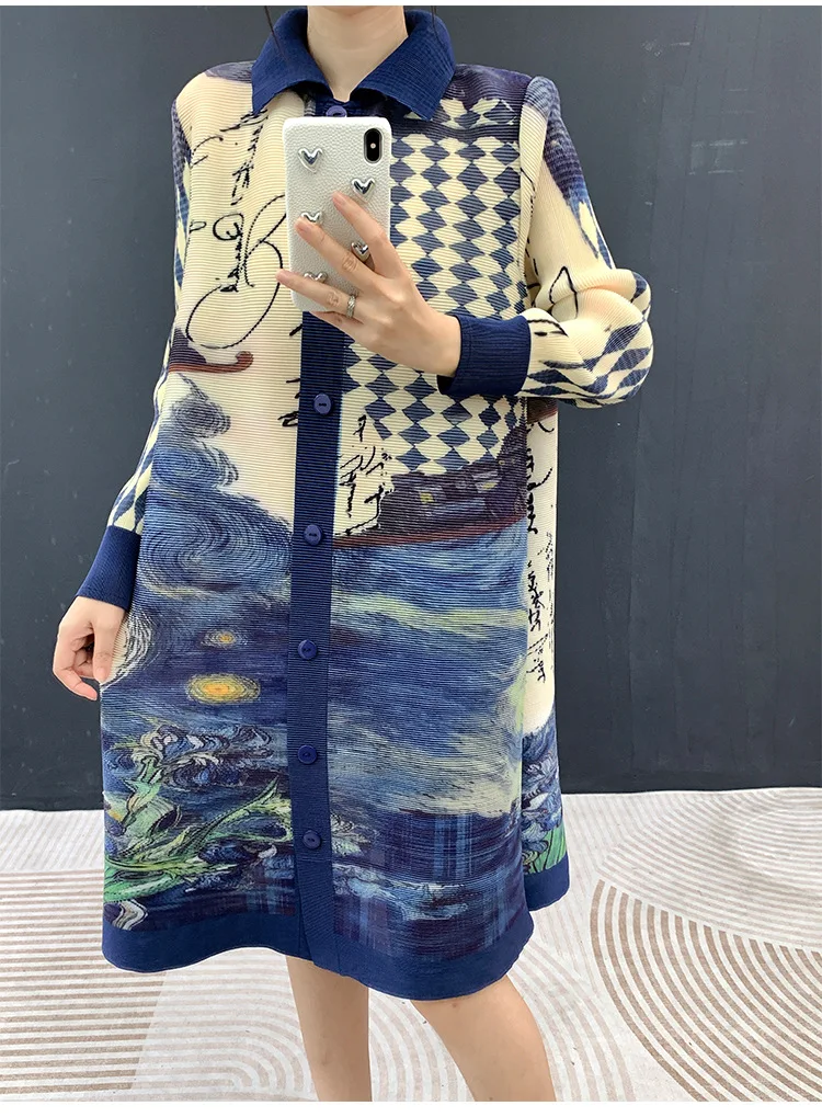 Plissiertes Kleid im Vintage-Stil mit Knopfleiste, langen Ärmeln, lockerer Passform, strukturiertem Stoff, elegantem japanischem Miyake-Stil – Detail 11