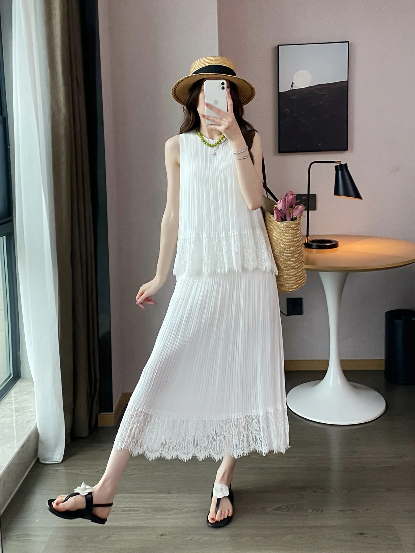 

White Lace Patchwork Set for Women Summer New Style Elegant Stylish Thin Stylish 2 Piece Set for Outdoor Travel