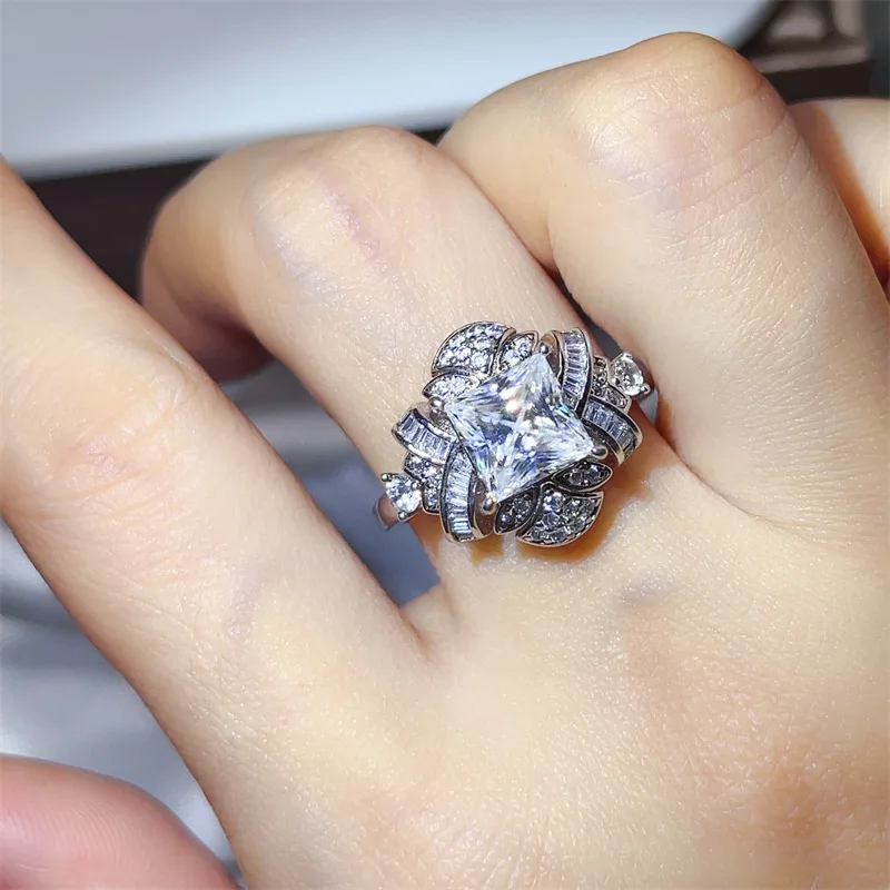 

Luxury Platinum Solid Platinum Men's and Women's Gold Ring PT950 Diamond Exquisite