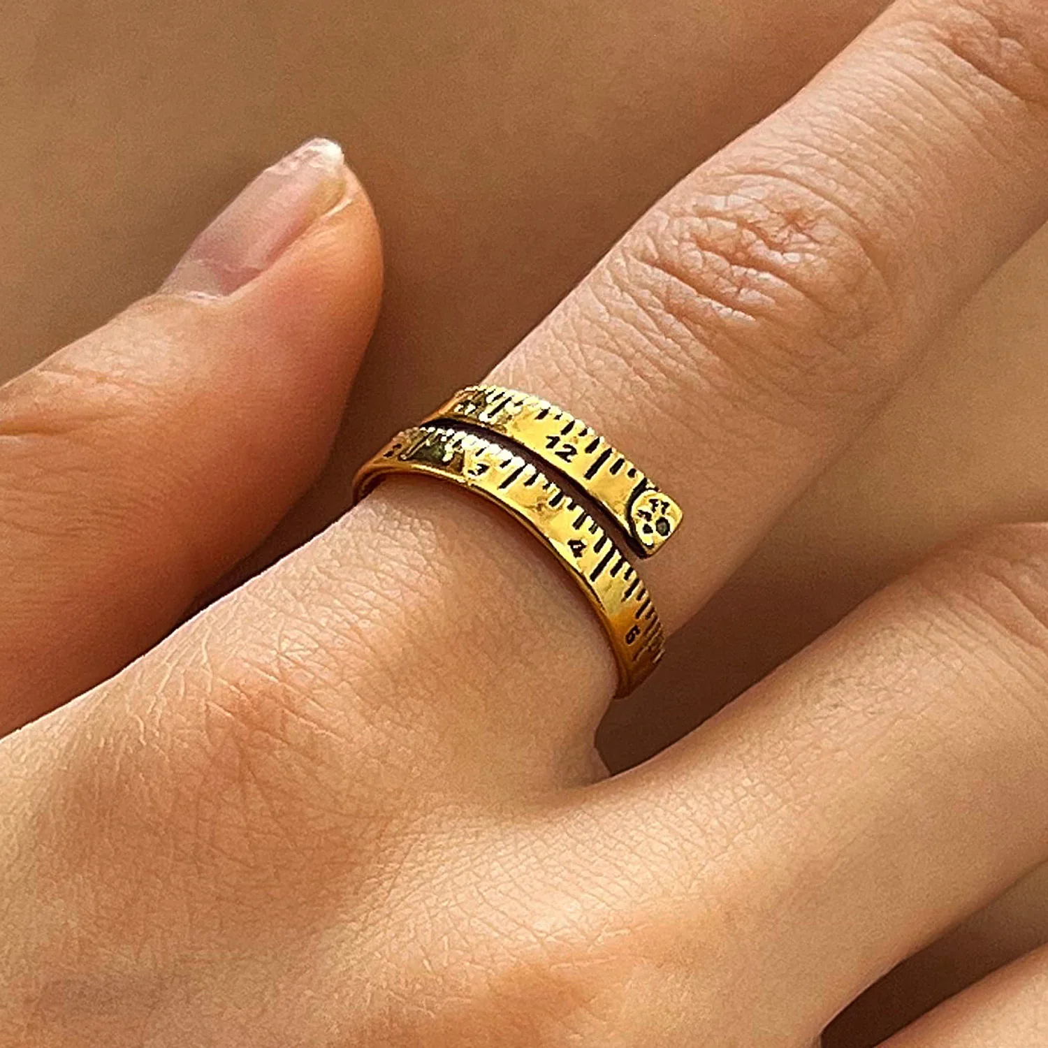 Creative Measuring Scale Design Open Wrap Ring Antique Gold Color Ruler Texture Adjustable Ring Aesthetic Women Men Jewelry