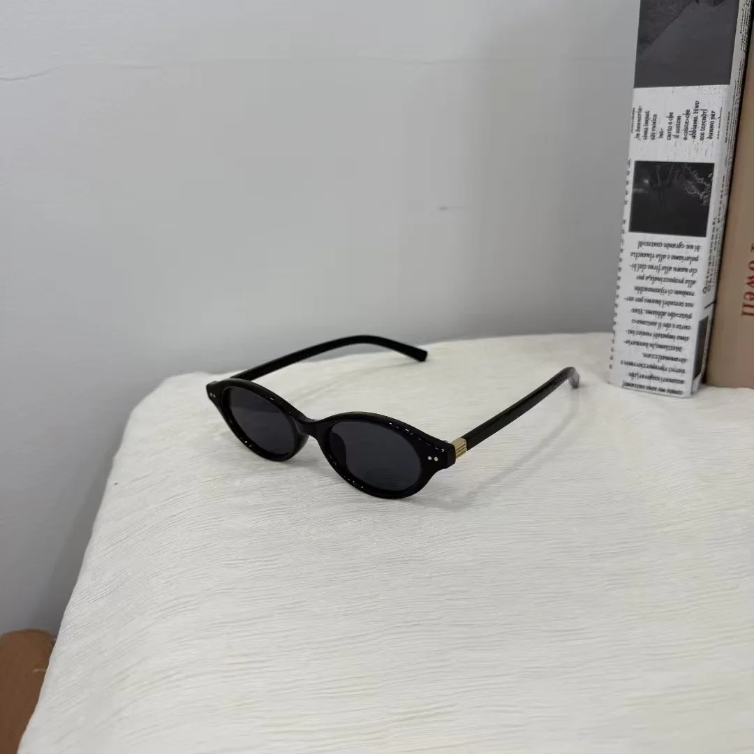 نظارات شمسية نسائية من مادة TR90 ذات شكل بيضاوي للحماية من الأشعة فوق البنفسجية للنساء، نظارات شمسية على طراز الحرم الجامعي للرجال