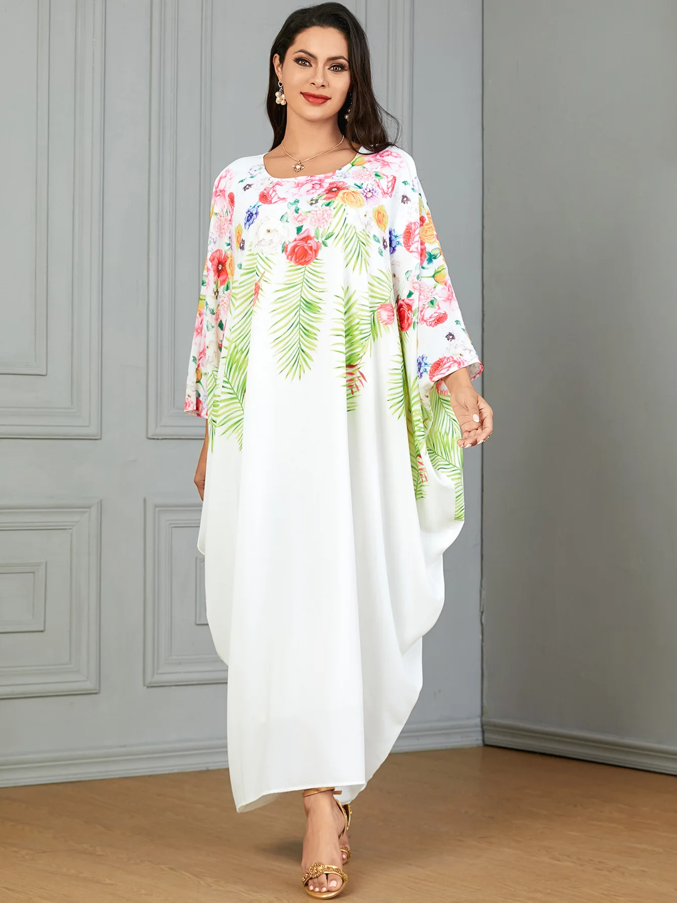 

Middle Eastern Muslim Clothing White Robe Bat Sleeve Loose Floral Print Dress for Women O-neck Dress Kaftan Turkey Dubai Dress