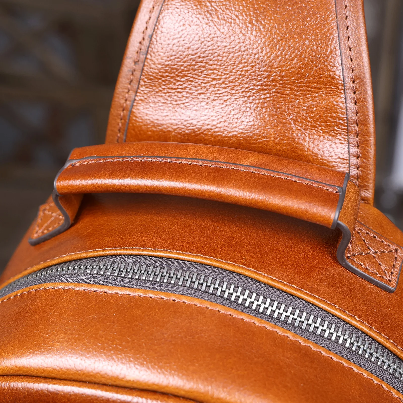 S.WORKER Herren-Umhängetasche aus hochwertigem, pflanzlich gegerbtem Leder, lässige Mode-Brusttasche – Detail 13