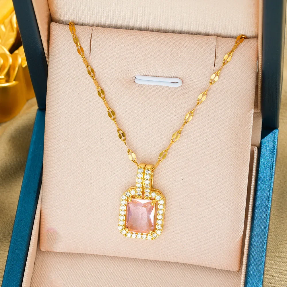 

This is a high-end solid square zirconia stainless steel necklace in full diamond color.