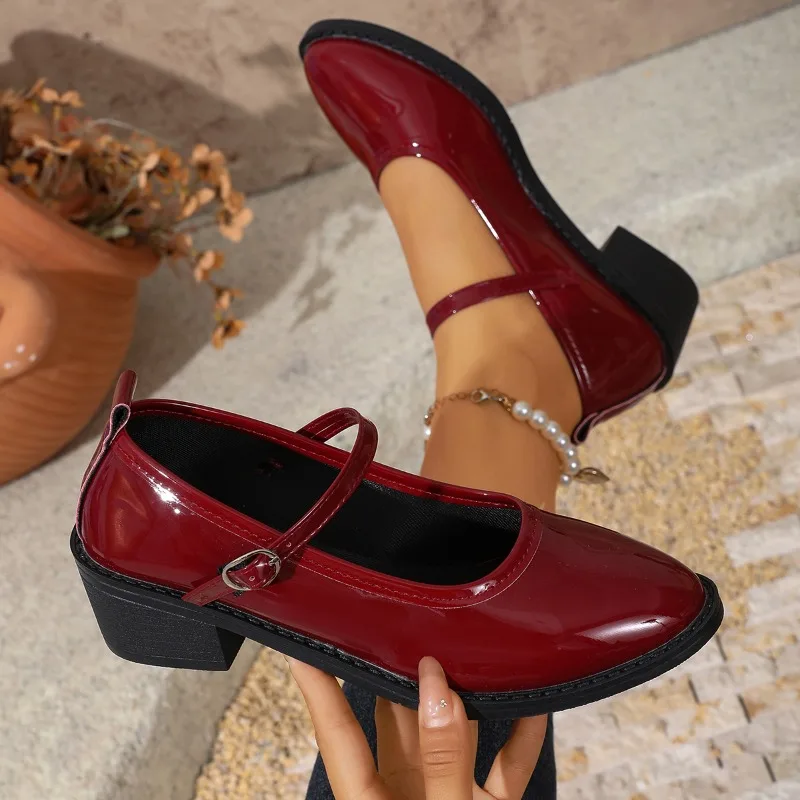2026 New Classic Round Toe Solid Color Daily Women's Mid Heel Shoes Fashion Simple Buckle Strap Square Heel Women Single Shoes