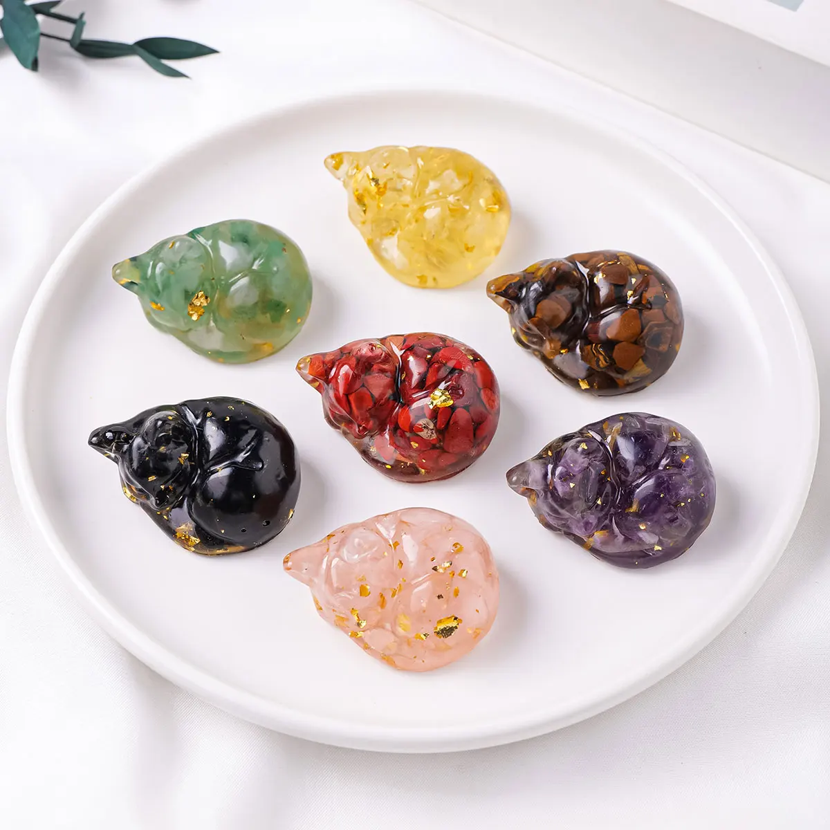 Gotas de Gel de piedra triturada de cristal Natural, adorno de gato durmiente en miniatura, decoración de escritorio para el hogar y la Oficina, regalo de vacaciones, 1 ud.