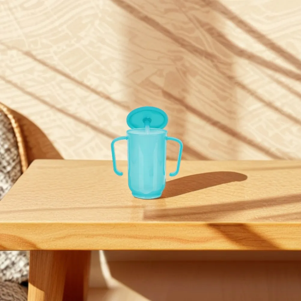 2Pcs Elderly Sippy Cups Anti-Choke Spill Proof Plastic Mug with Handle Lid Hospital Drinking Cup for Bedridden Patients Adults
