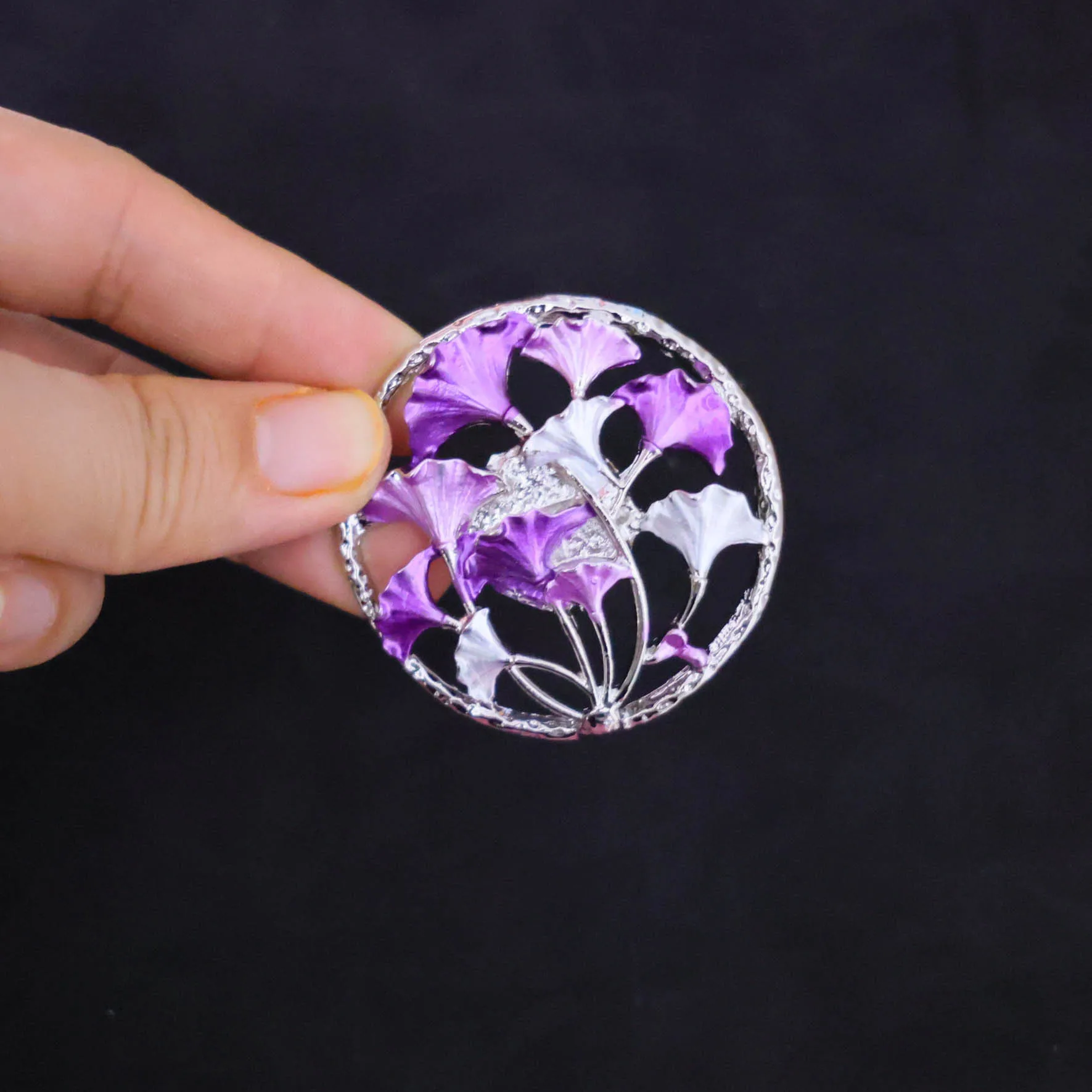 European and American new round hollow enamel purple ginkgo biloba fragrant magnet sucking women's brooch