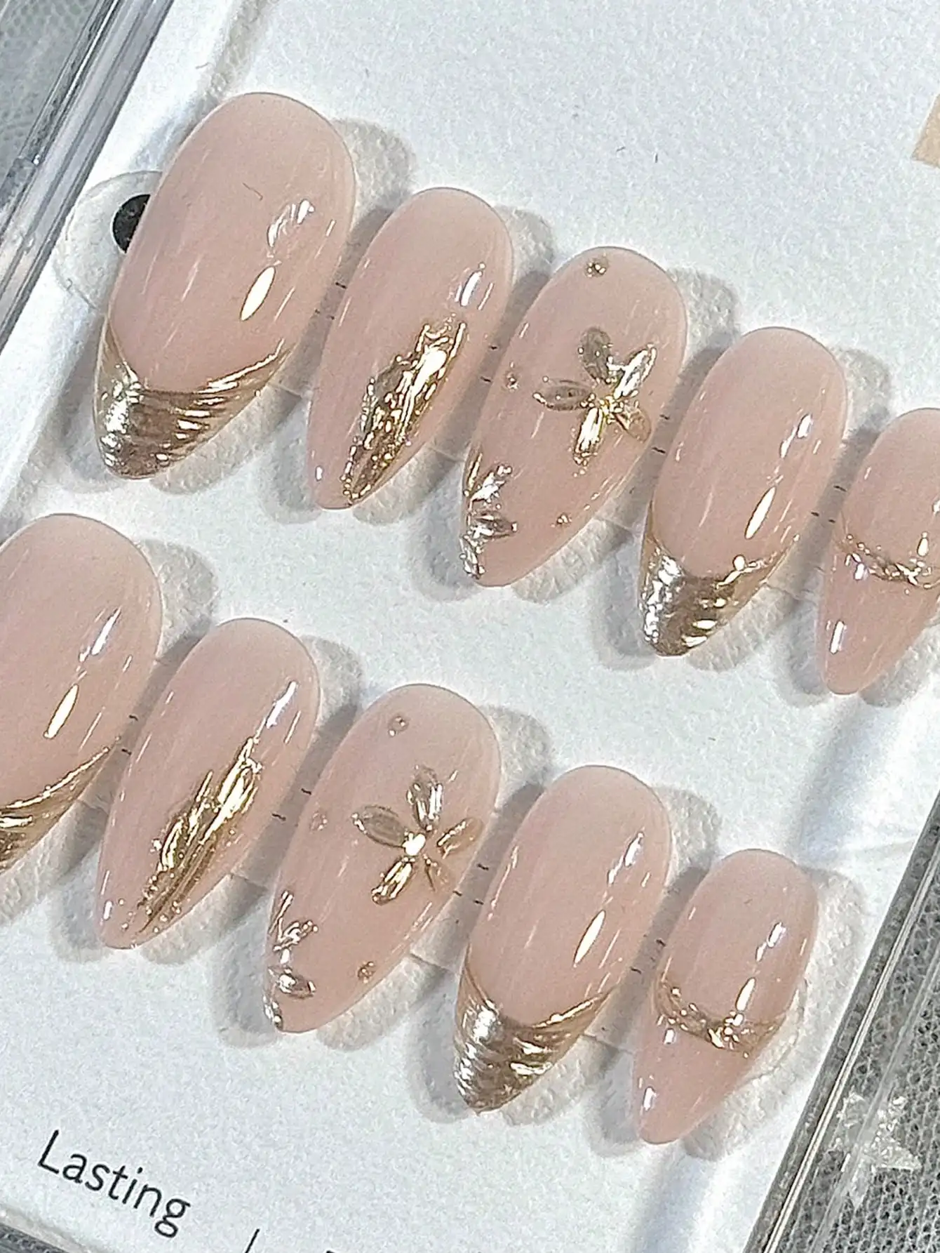 10 قطع من الأظافر المزيفة المصنوعة يدويًا مع ماغنوليا ذهبية وبودرة مرآة - بسيطة وأنيقة وراقية #1