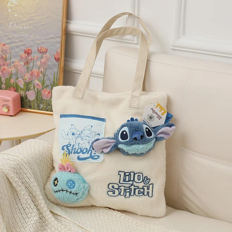 Disney Aardbeibeer Leuke Zoete Draagbare Handtas Stitch Cartoon Pluche Eenvoudige Lichtgewicht Schouderrugzak Met Grote Capaciteit