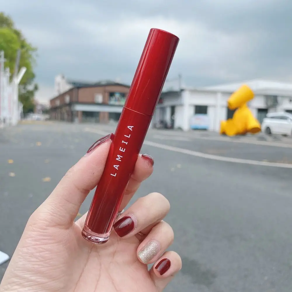 Skin-friendly Waterproof Red Tube Lipstick Natural Long Lasting Lip Gloss Non-Stick Matte Velvet Lip Glaze Health Beauty