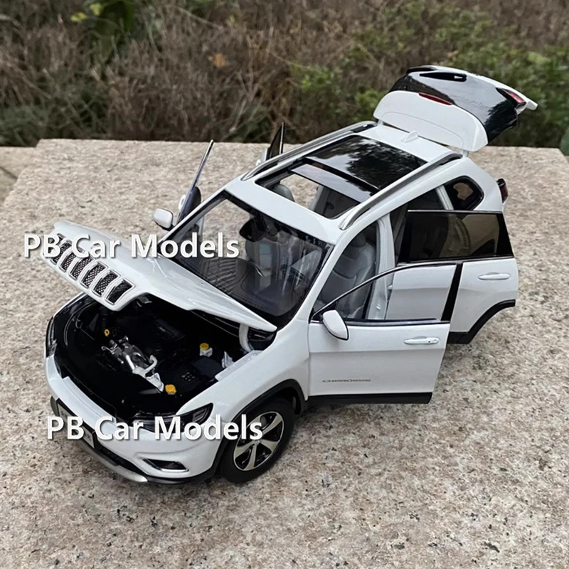 1/18 Original 2019 Free Light Cherokee Car Model Alloy Car Model