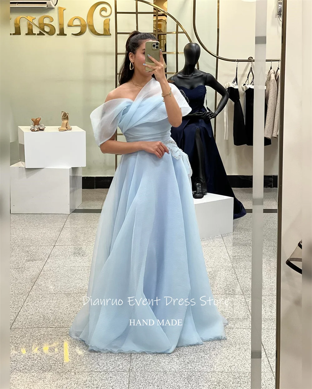 فساتين سهرة Dianruo Organza مكشوفة الكتف أنيقة على شكل حرف A عربية سعودية 2025 طول الأرض رداء De Soirée نسائي مخصص