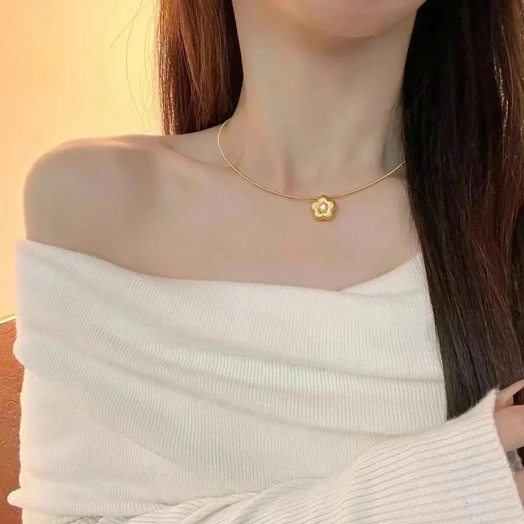 S925 Pure Silver Necklace Stud Ring Bracelet Diamond Embedded Brushed Gold Flower Premium Plum Blossom Collar