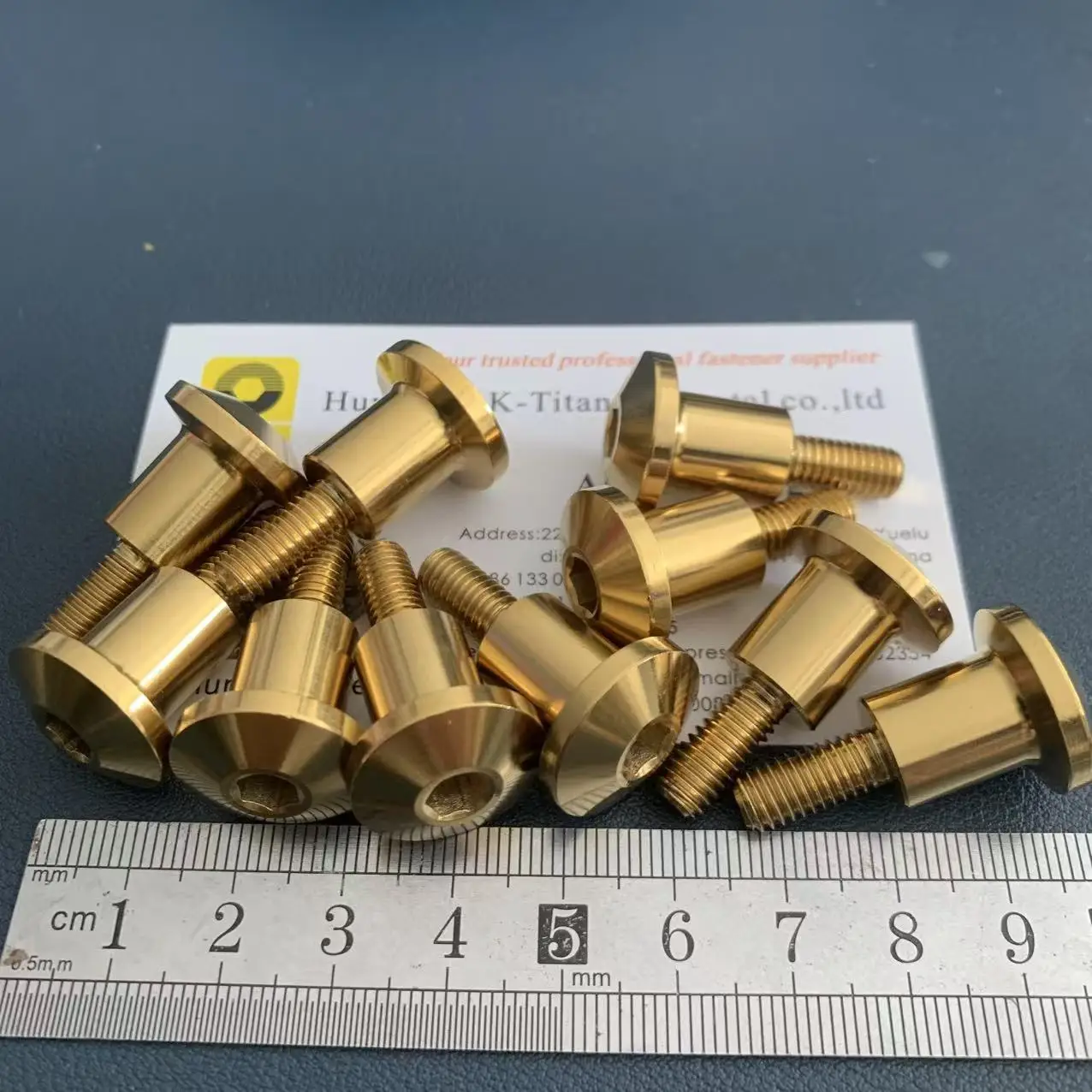 M6x14 21 Gr5 التيتانيوم مسدس المقبس آلة الترباس/المسمار مع الرقبة المستديرة للمحرك