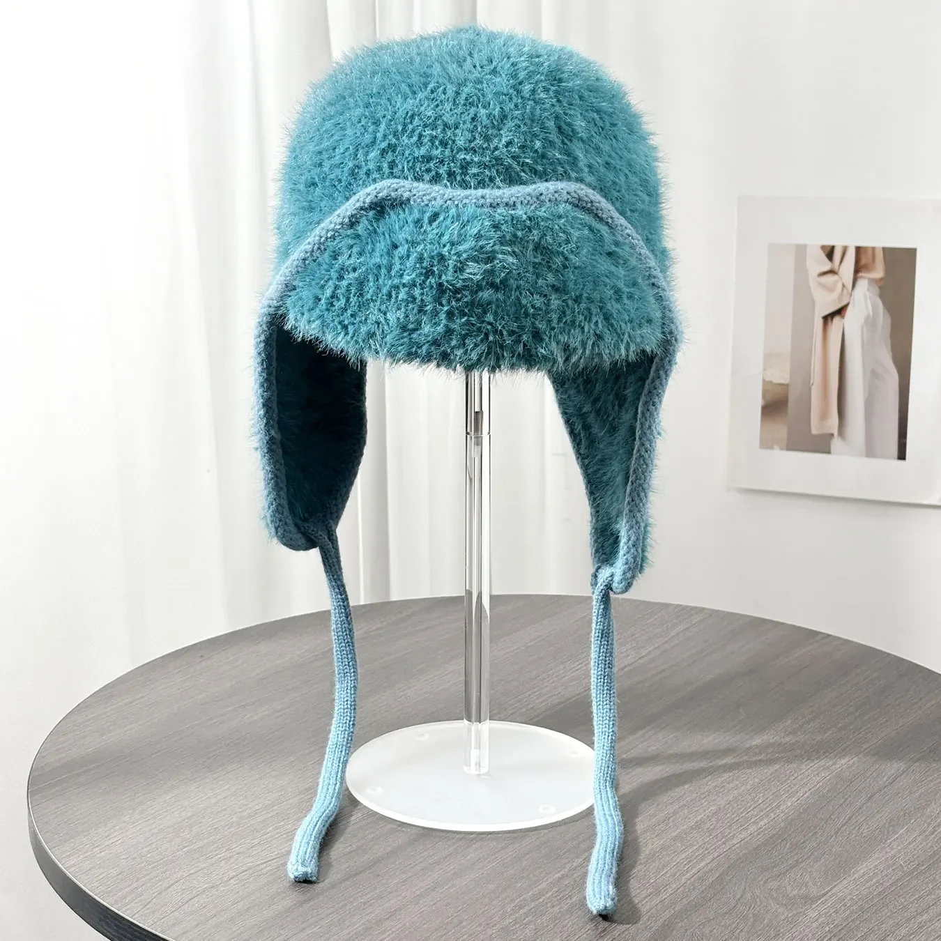 Chapéu Lei Feng de lã de inverno, cor sólida, macio, pelúcia, proteção para os ouvidos, chapéu de malha quente e resistente ao frio com cordão à prova de vento