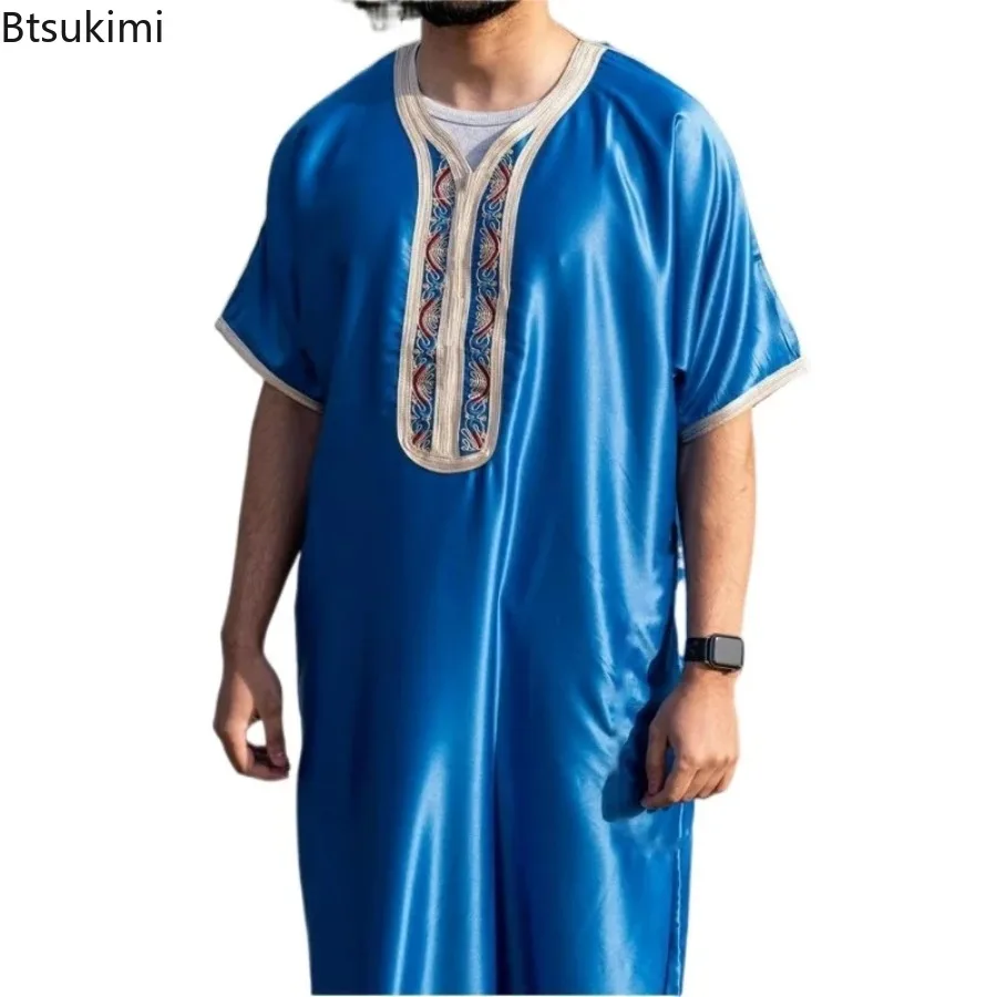 New 2024 Men's Muslim Vertical Strip Male Muslim Mid-sleeve Robe Saudi Arabia Robe Men Middle East Juba Thobe Islamic Clothing