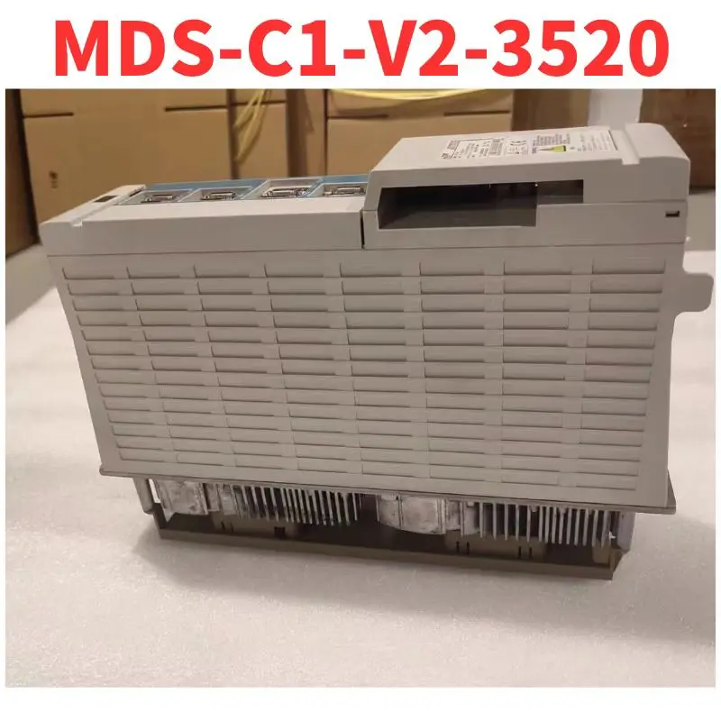 

Dismantled in good condition MDS-C1-V2-3520 servo drive unit, without repair