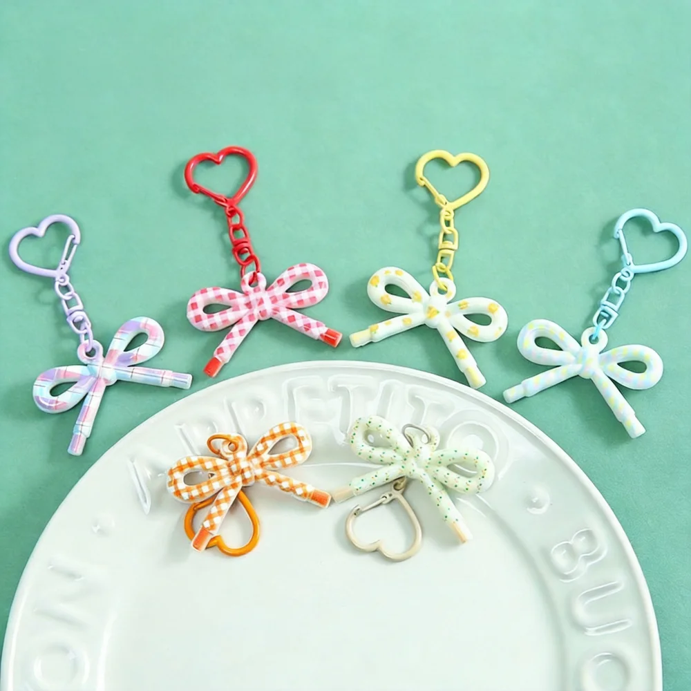 Heart Buckle Keychain Versatile Alloy Keychain Charm Cute Patterned Key Pendant Sweet Bow Heart Keychain For Diy Handcraft Bag