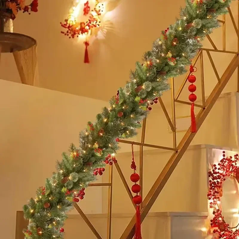 2.7 M Christmas Wreath Decorated with Pine Cones and Red Berries Used As A Christmas Tree Staircase Door Christmas Decoration