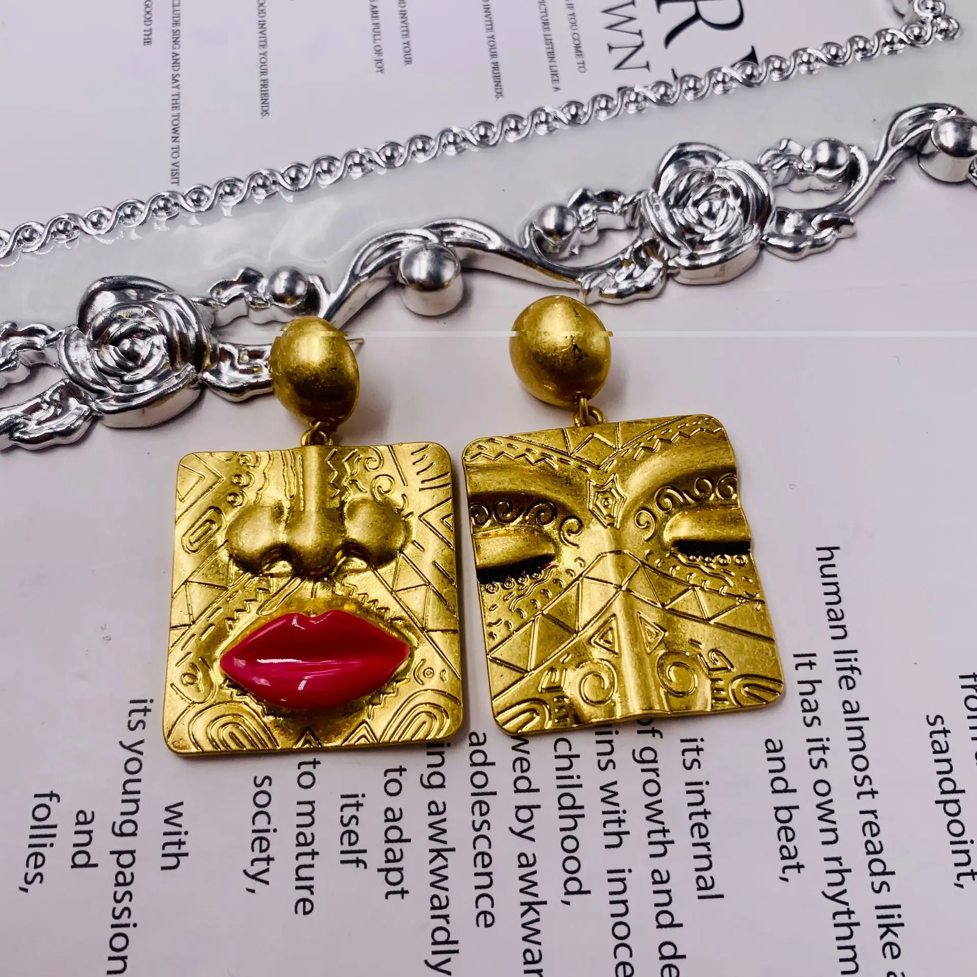 

Make old style figures cameo earrings medieval vintage jewelry