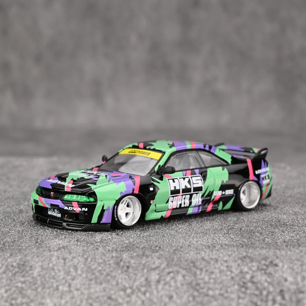 Kaido MINIGT 1:64 R33 Skyline HKS V1 symulacja edycja limitowana stop metalu statyczny model samochodu zabawka prezent