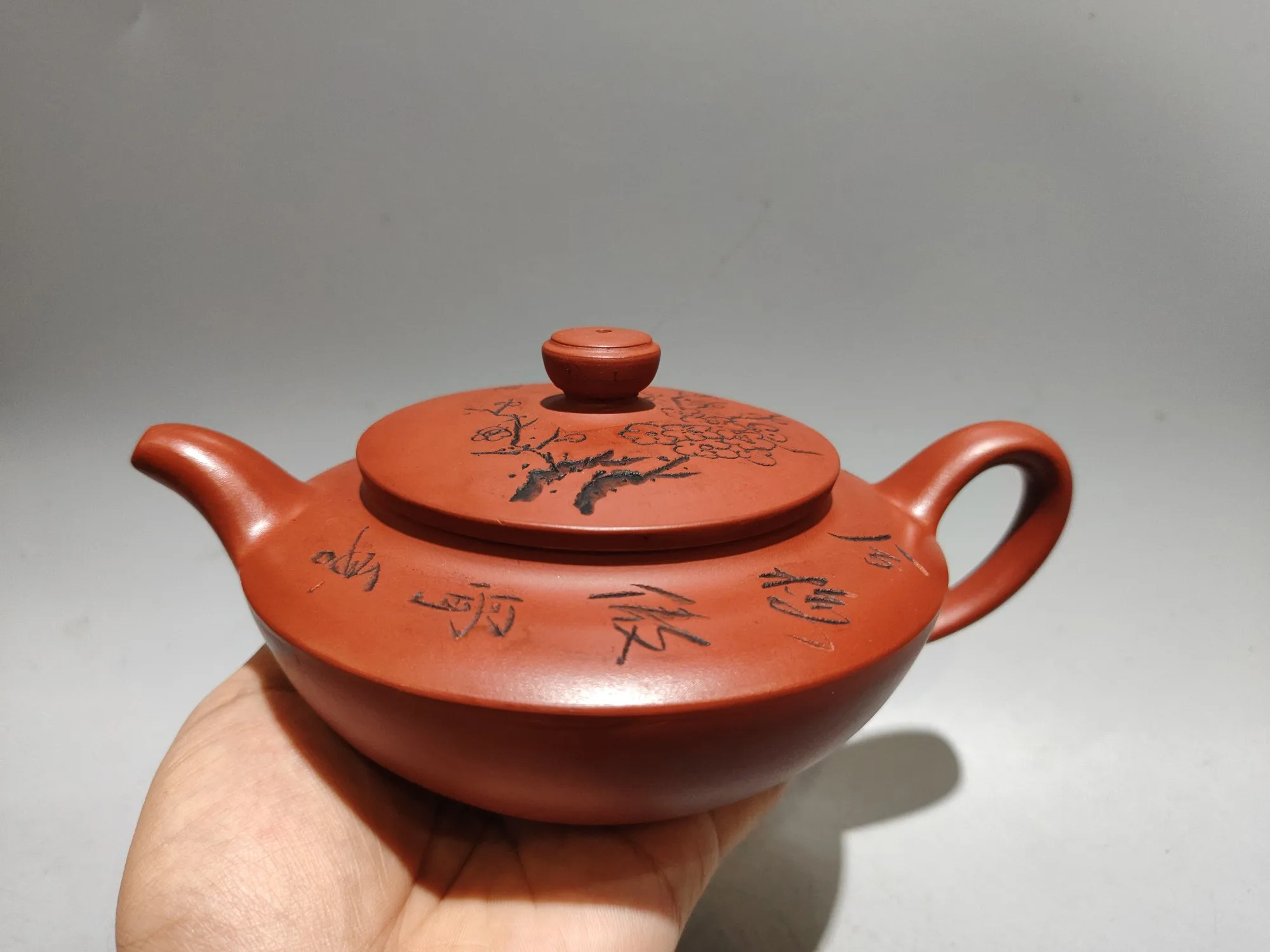 Folk Yixing Purple Clay Teapot Plum blossom pattern cover Engraved teapot teapot kettle tea ceremony Amass wealth Ornaments