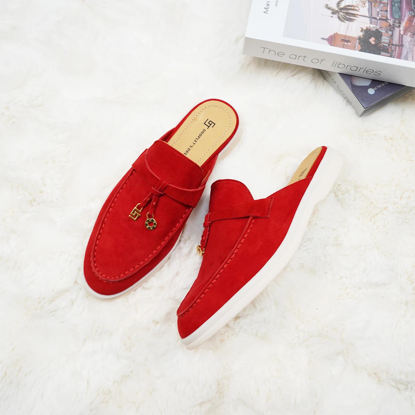 

2024New women's anti slip casual loafers, fashionable cashmere flat shoes, spring and autumn men's sports driving casual shoes