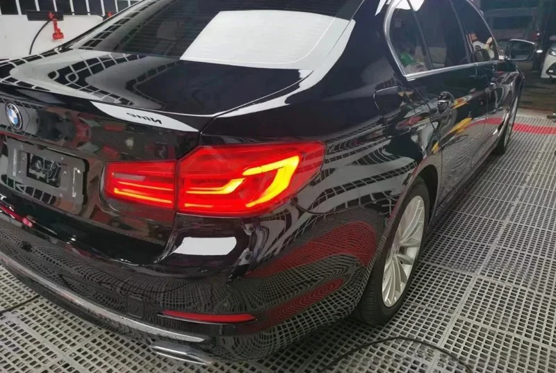 Glänzend Schwarze Kratzfeste Auto-Vinylfolie Wasserdichte Selbstklebende Folie Motorrad-Karosserie-Aufkleber – Detail 6