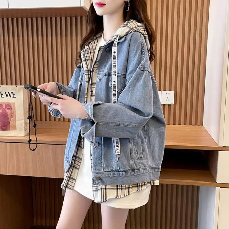 

Новая женская джинсовая куртка с капюшоном в корейском стиле, весна-осень 2026, модный универсальный дизайн, имитация двухслойности, в стиле Lazy Style