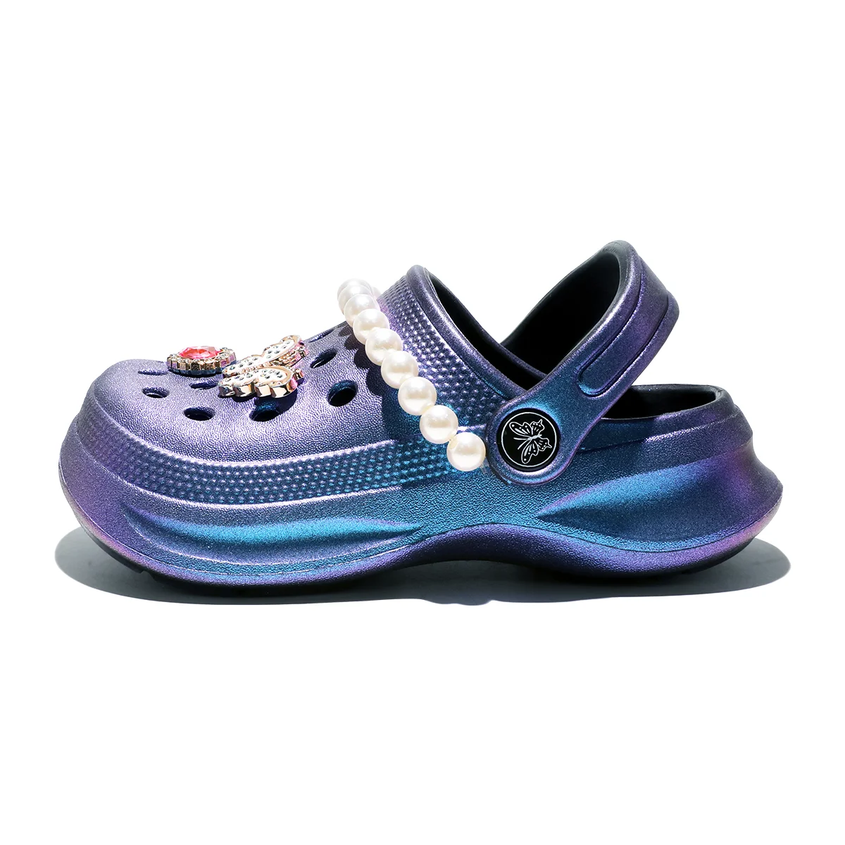 Kinder Slip-On Clogs und Pantoletten - Atmungsaktive, Wasserdichte EVA-Gartenschuhe mit Dekorativer Kette für Strand und Alltag 168 – Detail 4