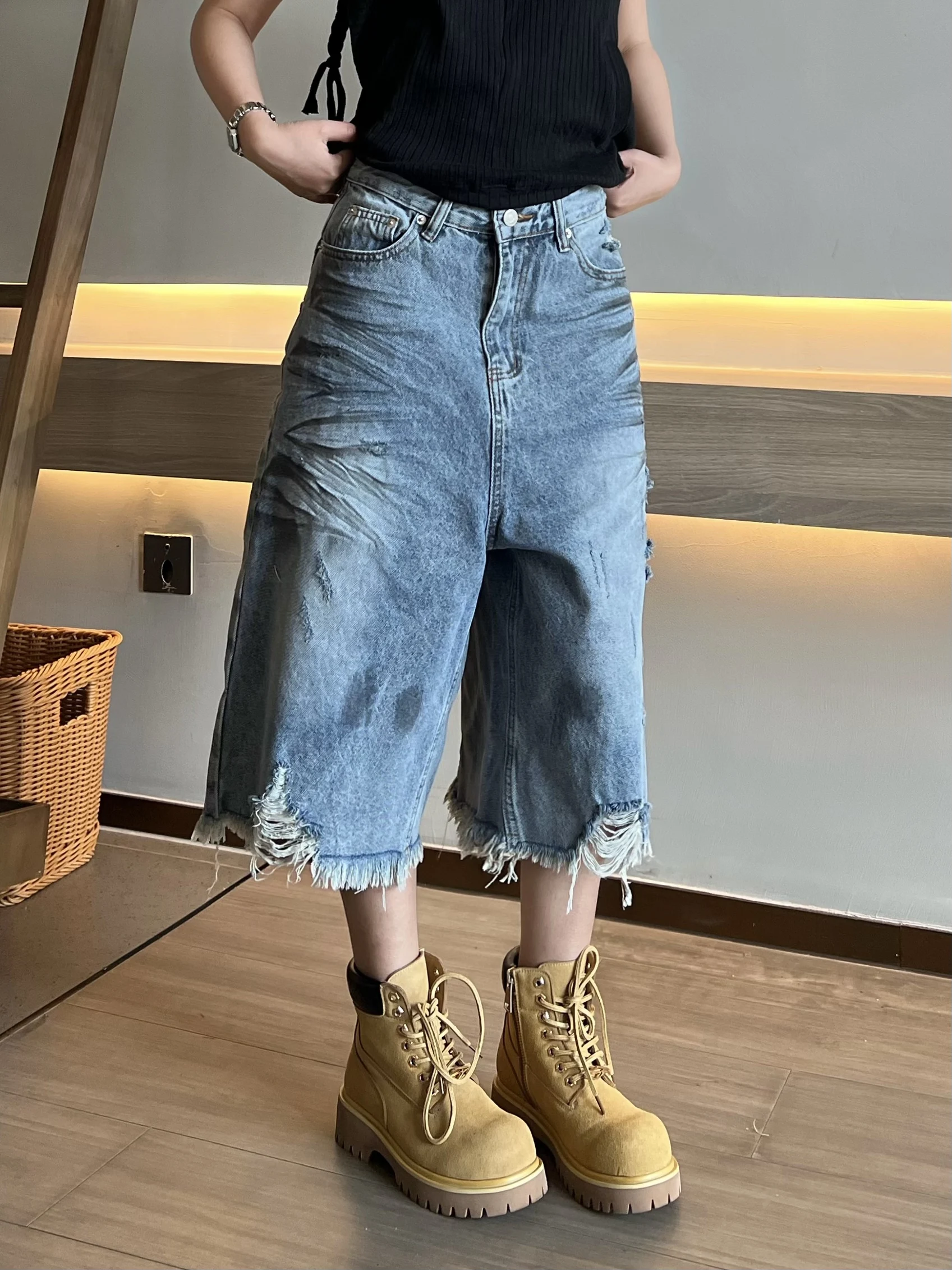 

American Style Vintage Worn-look Hole Seven-eighths Length Loose Wide-leg Straight Cut Jeans Mid-length Pants
