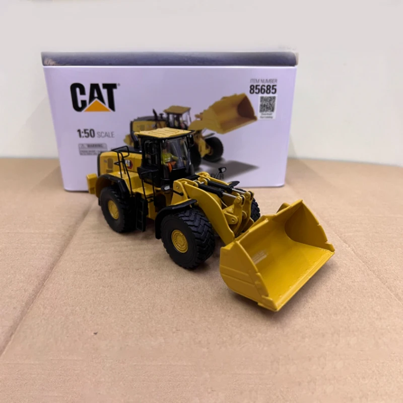 

Diecast 1:50 Scale CAT 982 XE Wheel Loader Alloy Engineering Forklift Model Finished Product Simulation Toy Static Model
