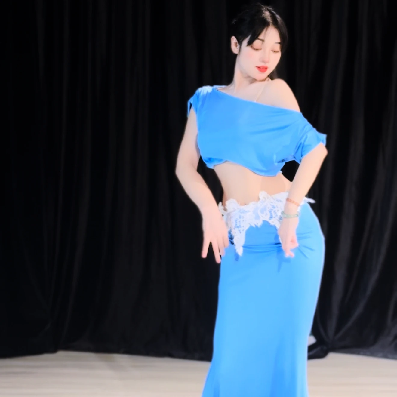 2025 Oriental Dance Clothes Set Adult Female Sexy Performance Costume Advanced Fashion Belly Dancing Competition Costumes