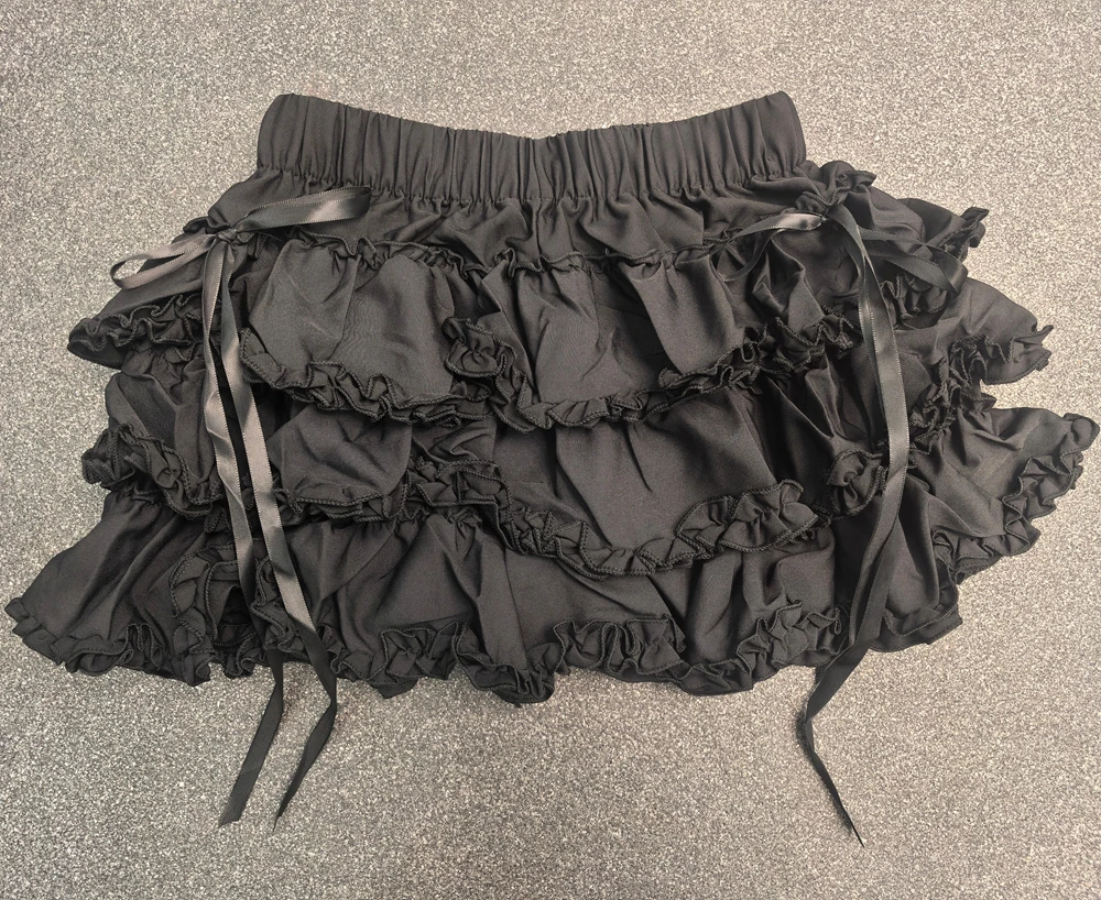 Damen Miniröcke mit Stufenvolants, Lolita-Stil, Eingebaute Shorts, Kawaii Sukapan Skort, Gothic Punk Coquette Y2K E-Girl Schwarzes Spitzenkleid – Detail 14