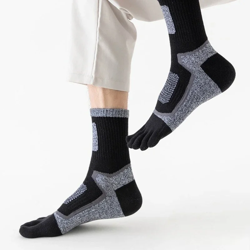3 Pairs Men Sports Five Finger Cotton Socks Sweat Absorption Anti-odor Autumn Winter Towel Base Terry Long Tube Split Toe Socks view 3